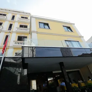 Oxford 4* Tirana